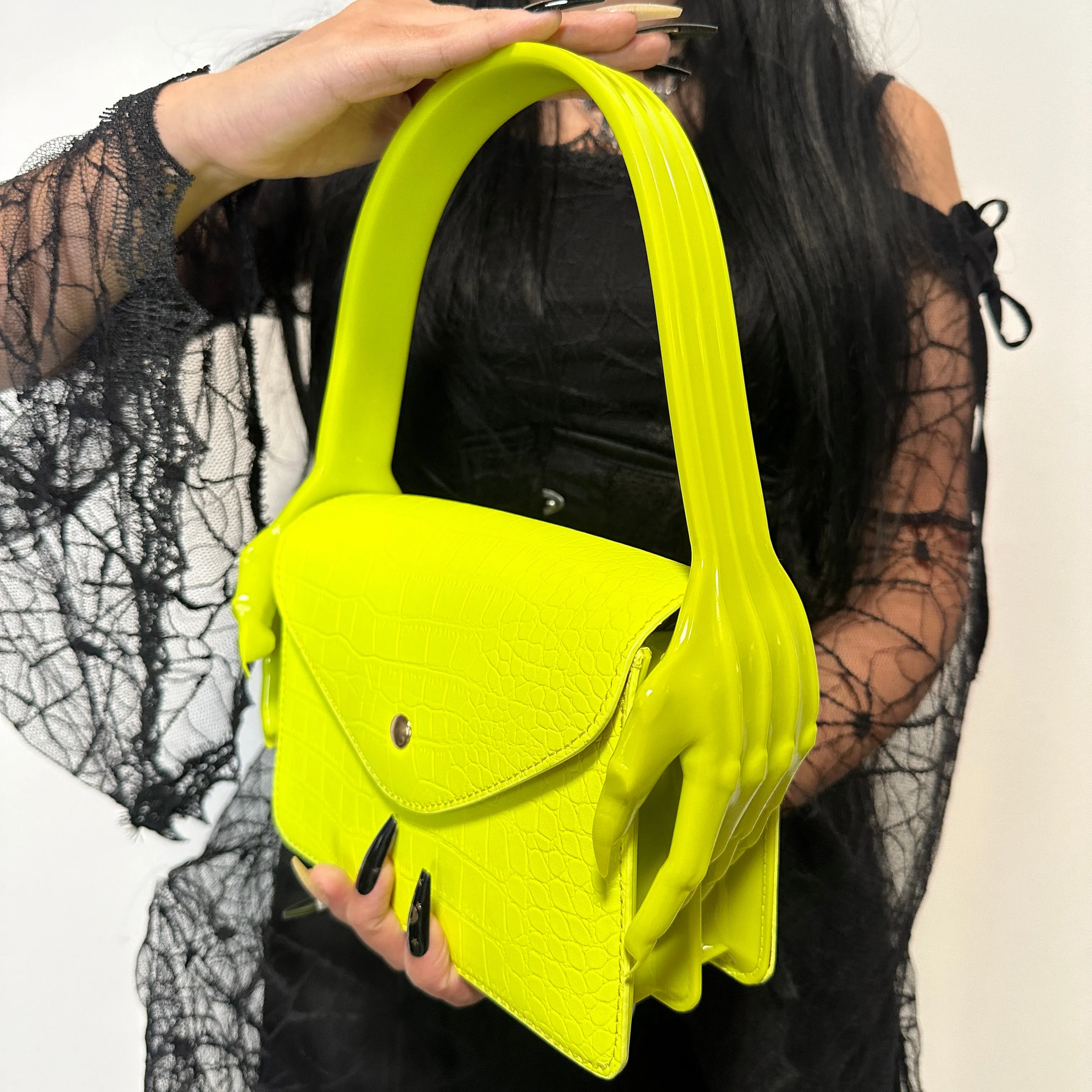 Claw Me Convertible Shoulder Bags