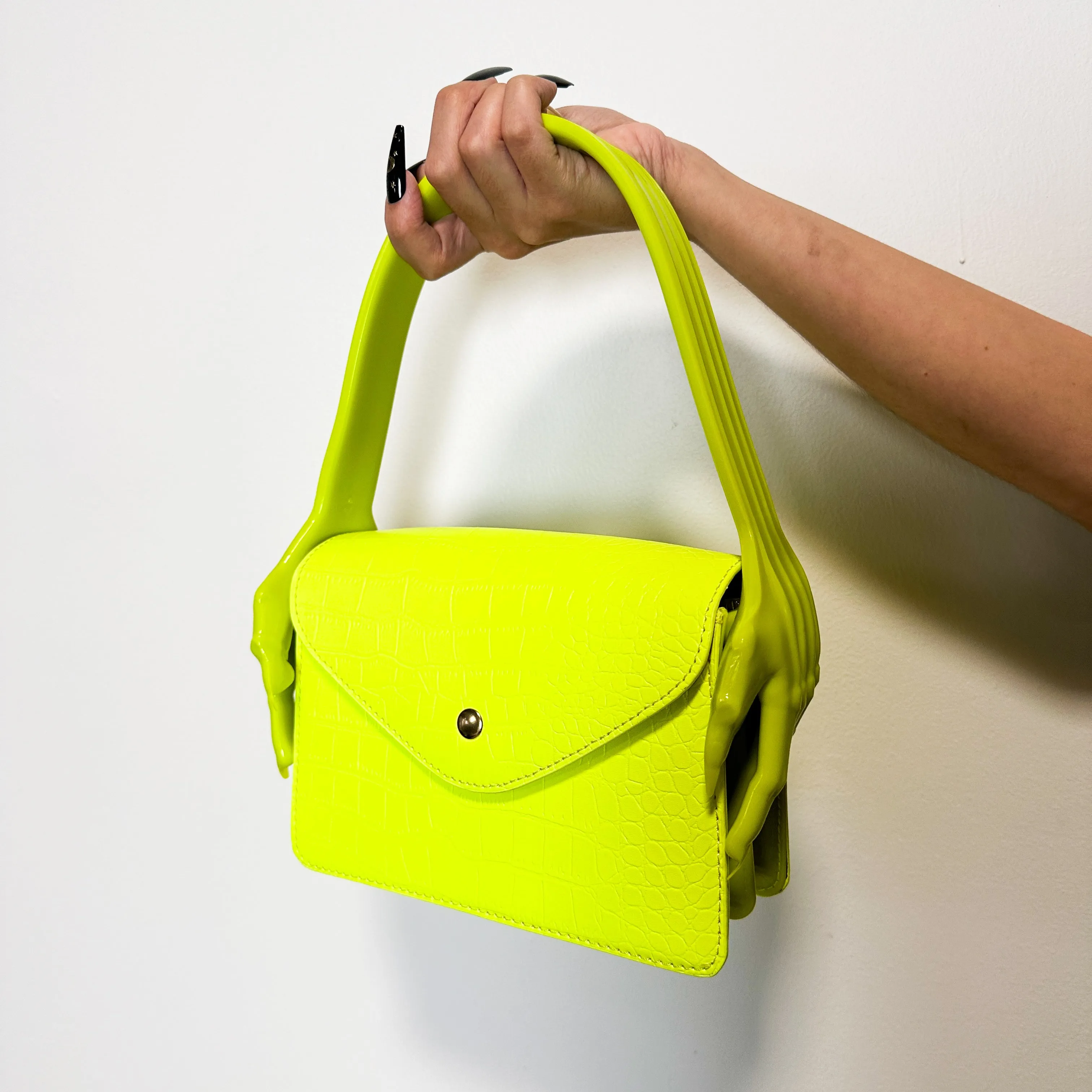 Claw Me Convertible Shoulder Bags